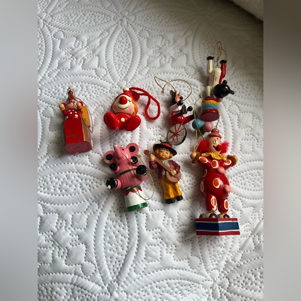 vintage christmas tree ornaments
7pC hand Painted - Picture 5 of 7